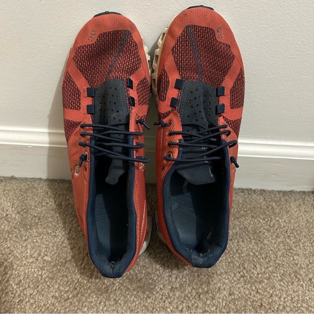 Women’s On Cloud Running Shoes Rose/Navy Size 7